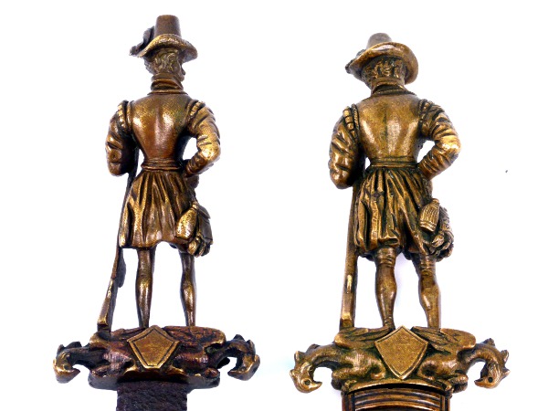 Two French Military Officer Daggers, Circa 1560 - detail 2