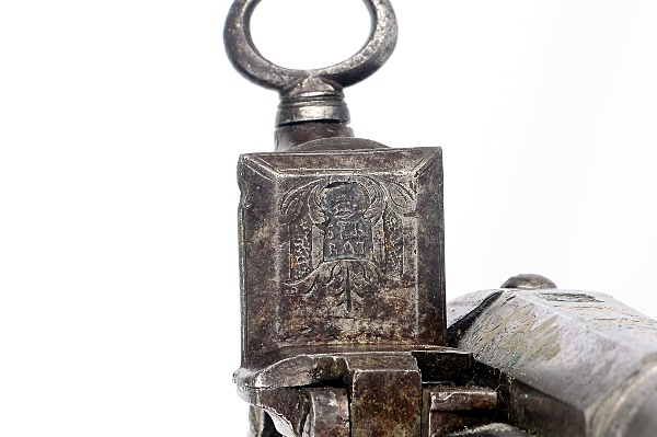Pair of Belt Pistols with Patilla Style Miquelet Locks Barrels - detail 6
